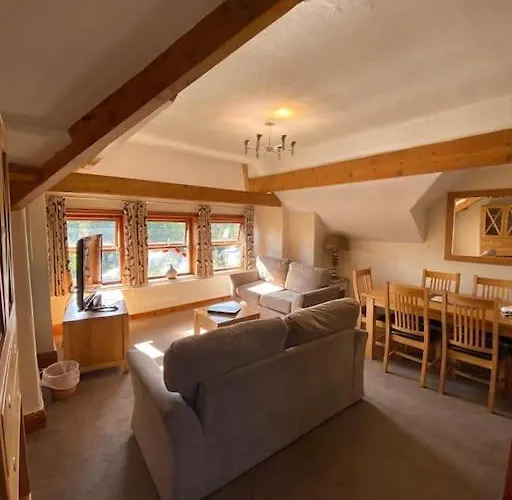 Garnett - Comfy Apartment, Great Location!