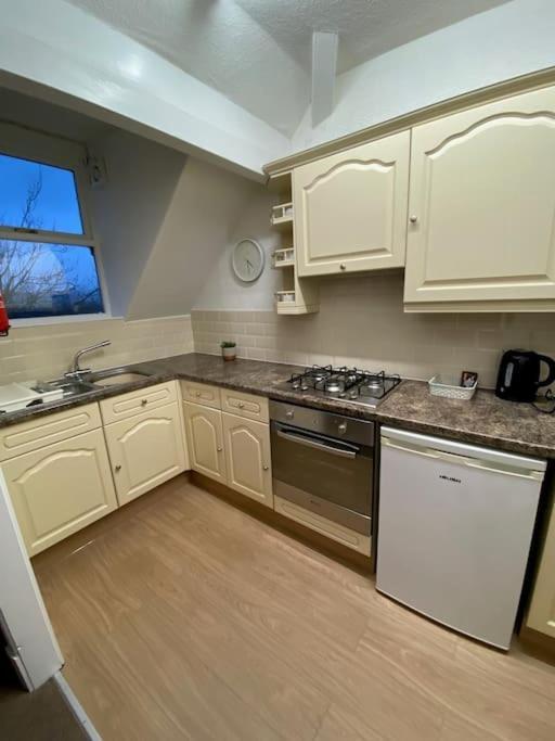 Garnett - Comfy Apartment, Great Location! Apartment *